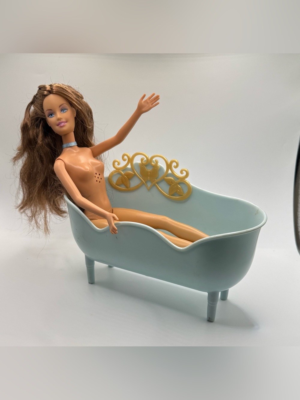 Barbie Princess and the Pauper Erika Doll and Tub Singing Working NO DRESS 2004